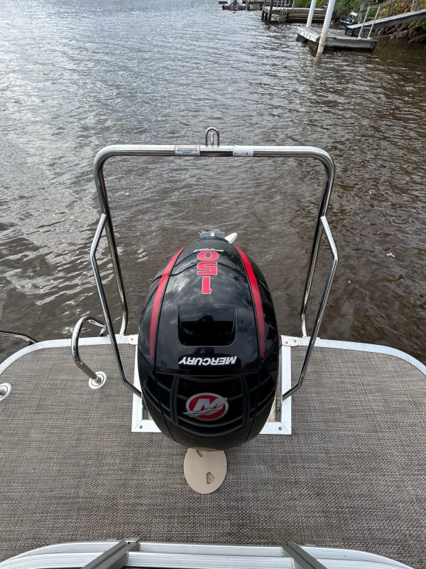 2021 Bennington 25" SX Pontoon Boat - Image 9
