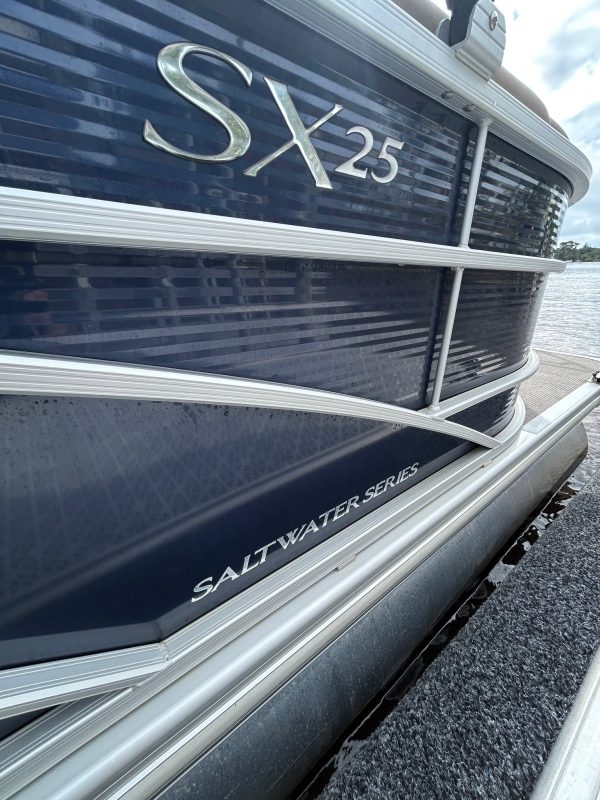 2021 Bennington 25" SX Pontoon Boat - Image 12