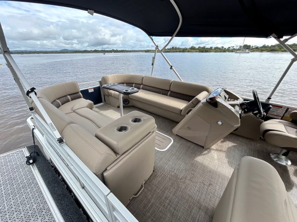2021 Bennington 25" SX Pontoon Boat - Image 11
